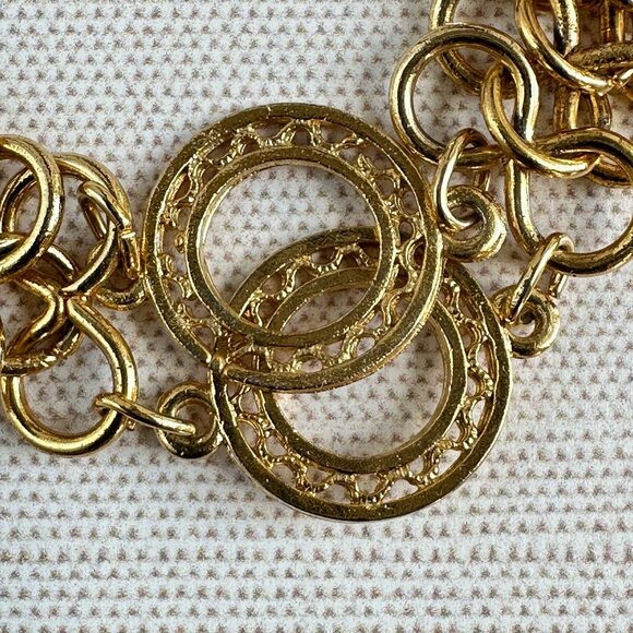 Vintage Gold-Tone Circle Link Bracelet With Filigree Detail 6.75" Long - Picture 2 of 9